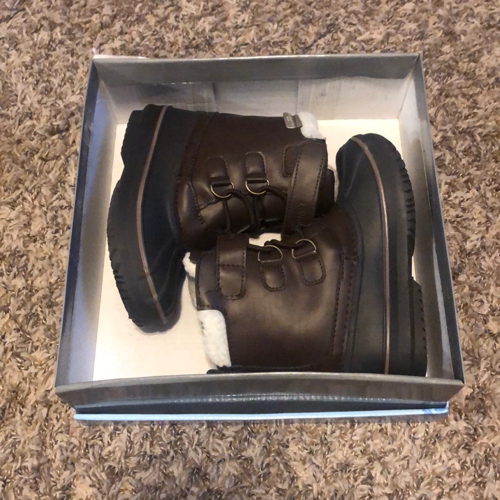 London Fog Snow Boots